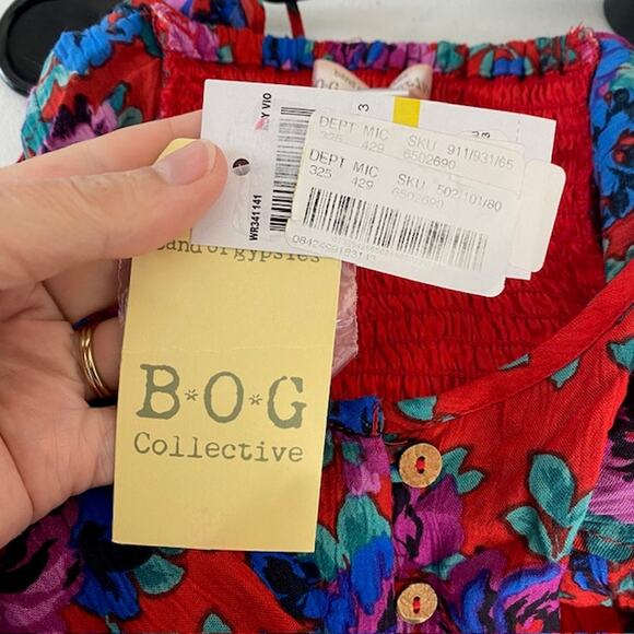 NWT Band of Gypsies Ruffle Side Tie Bright Floral Romper Medium - Picture 8 of 10